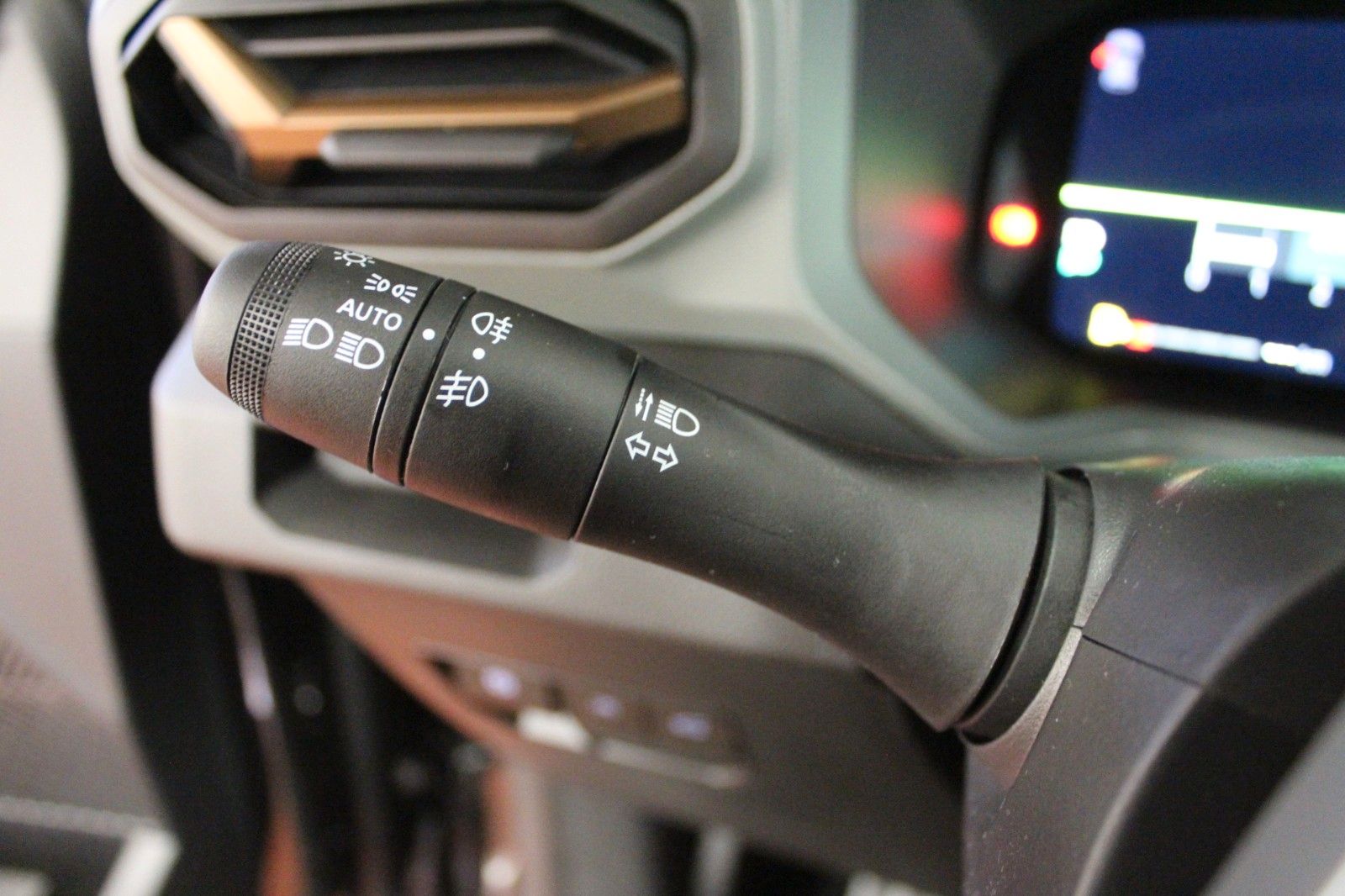 Fahrzeugabbildung Dacia Bigster mild hybrid-G 140 Extreme *Winter-Paket*