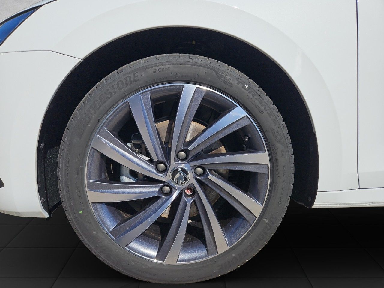 Fahrzeugabbildung SKODA Octavia Combi Style 4x4 TDI DSG,Navi,AHK,Matrix