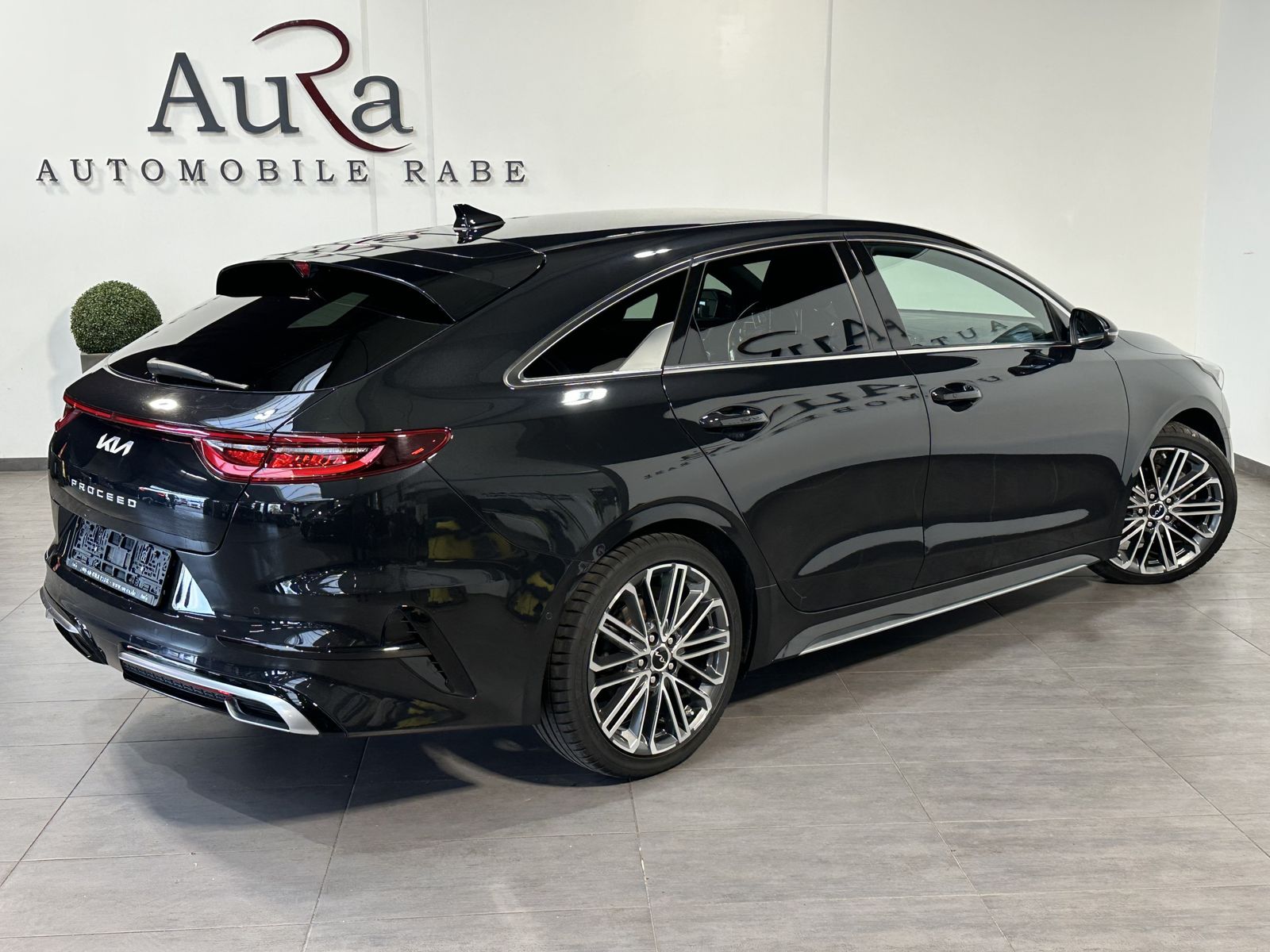 Fahrzeugabbildung Kia ProCeed 1.5 T-GDI GT-LINE NAV+LED+KAM+V-COCK+ACC