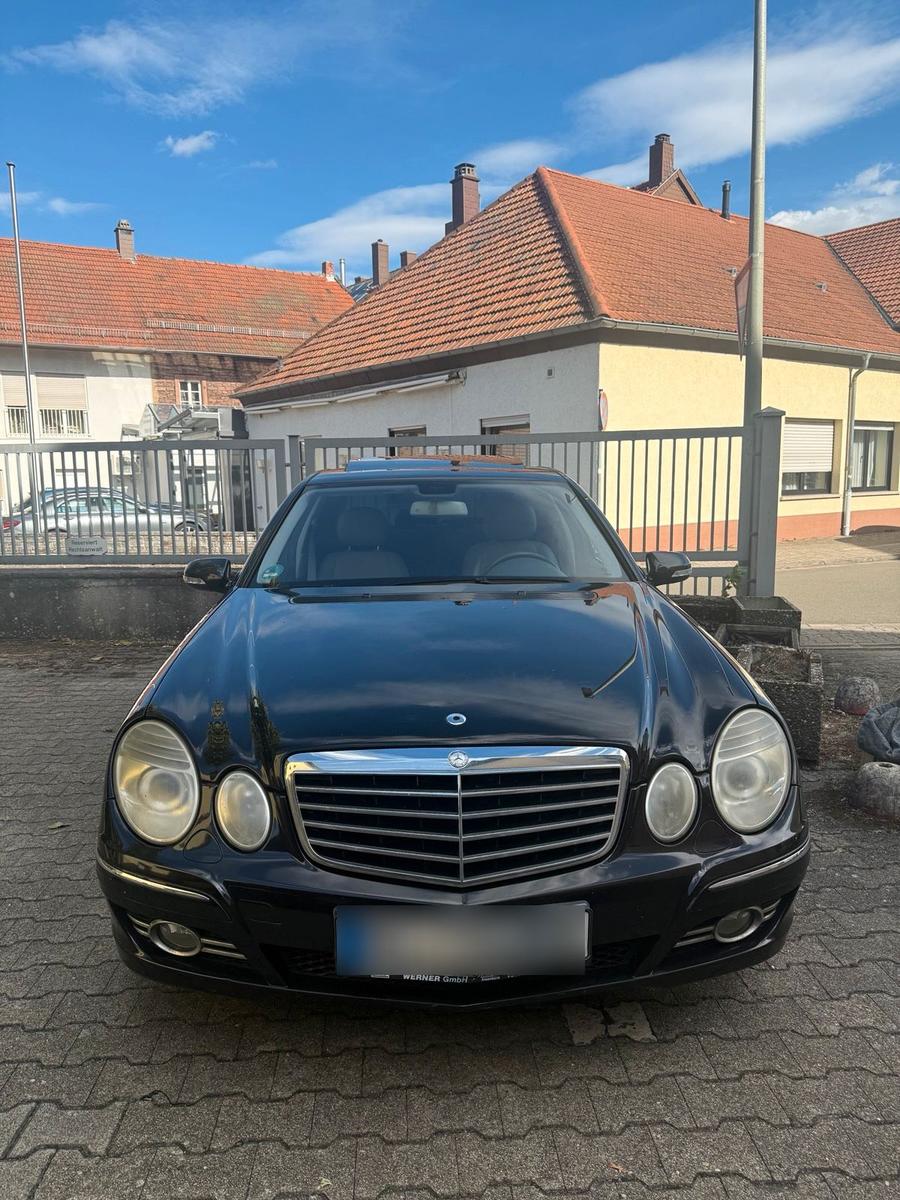 Mercedes-Benz E 280