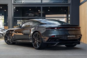 2019 Aston Martin DBS — фото 9