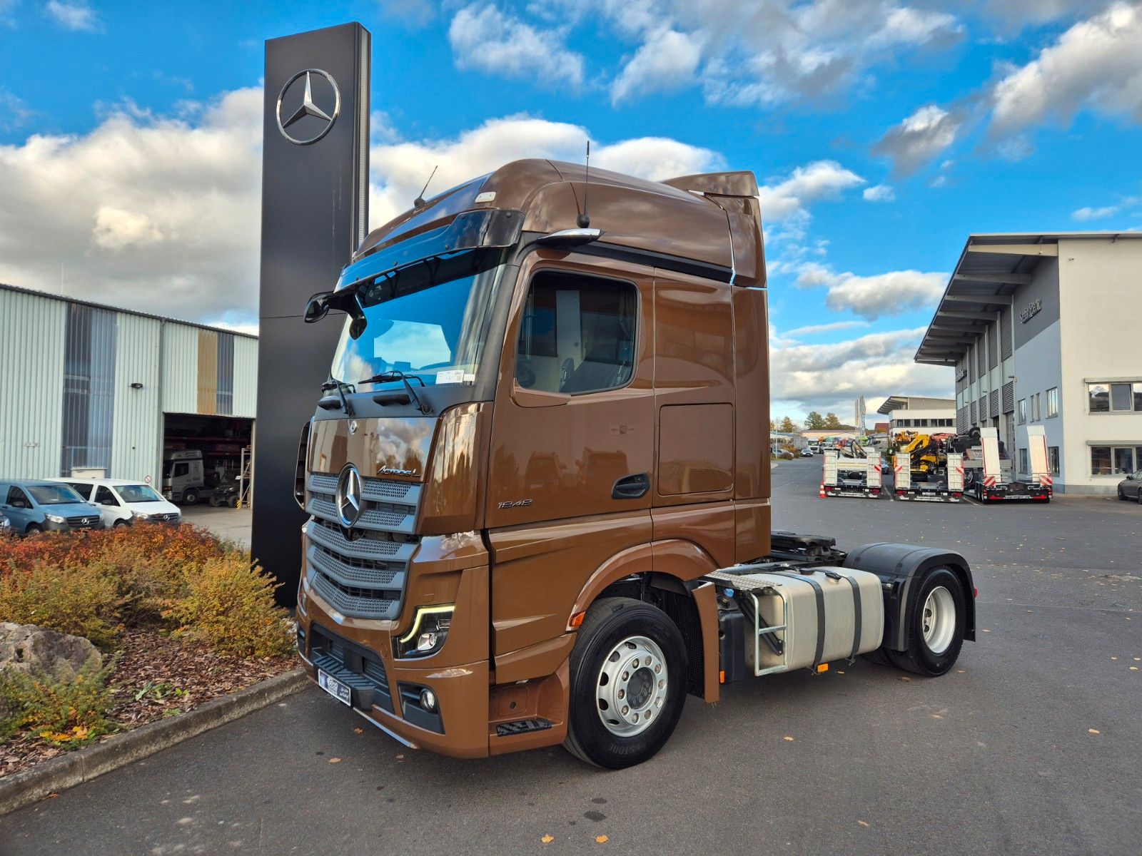Fahrzeugabbildung Mercedes-Benz Actros 1848 LS Öl-Retarder Standklima BigSpace