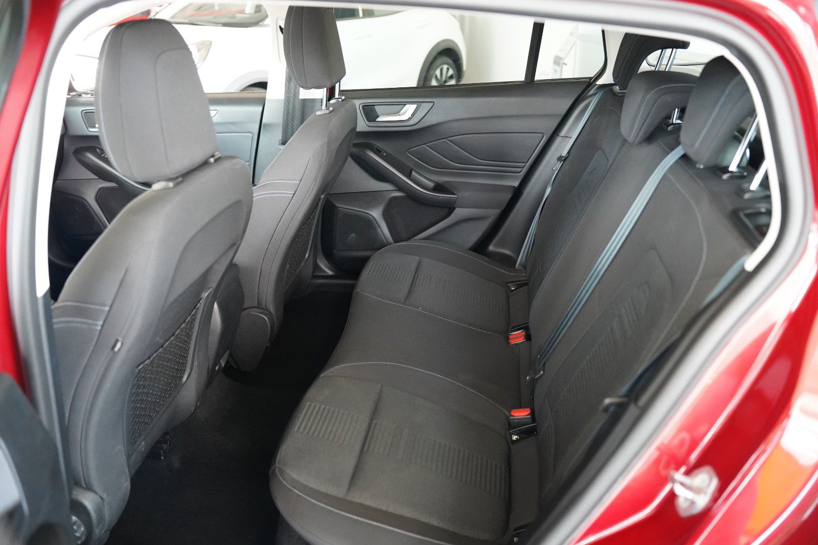 Fahrzeugabbildung Ford Focus Active*Winter P.*AHK schwenkb.*KEYFREE*NAV