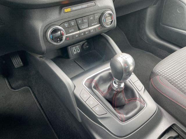 Fahrzeugabbildung Ford Focus 1.0 EcoBoost Mild-Hybrid, ST-Line AHK, Nav