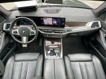 BMW X7 - 10