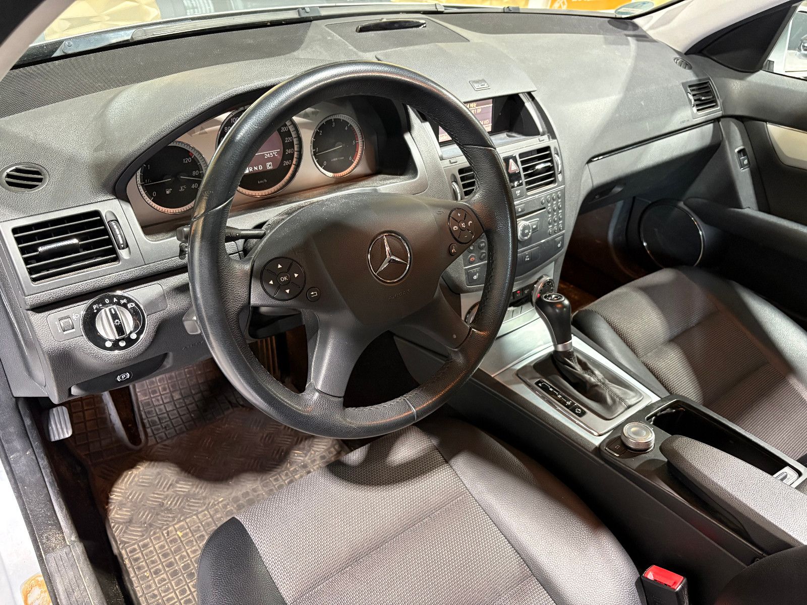 Fahrzeugabbildung Mercedes-Benz C 220 T-Modell T CDI/8-FACH/PANO/SHZ/AUTOMATIK/