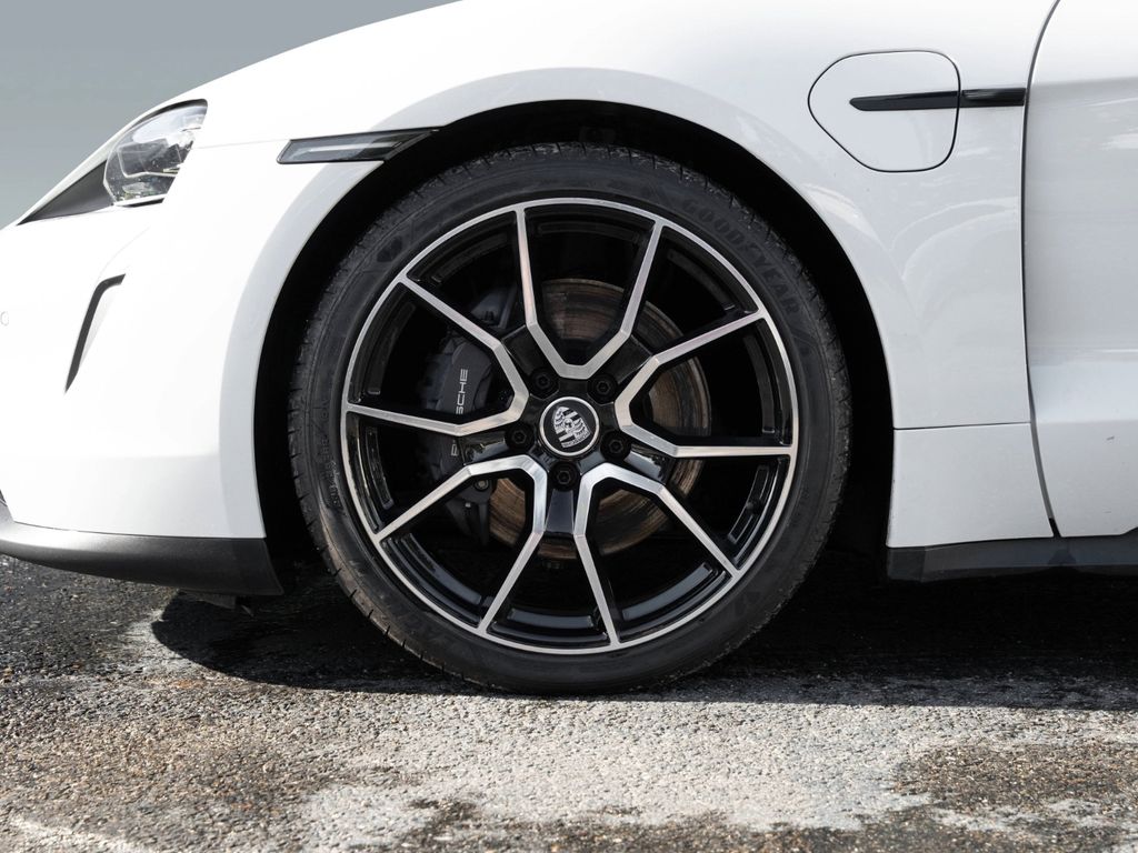 PORSCHE Taycan 2023