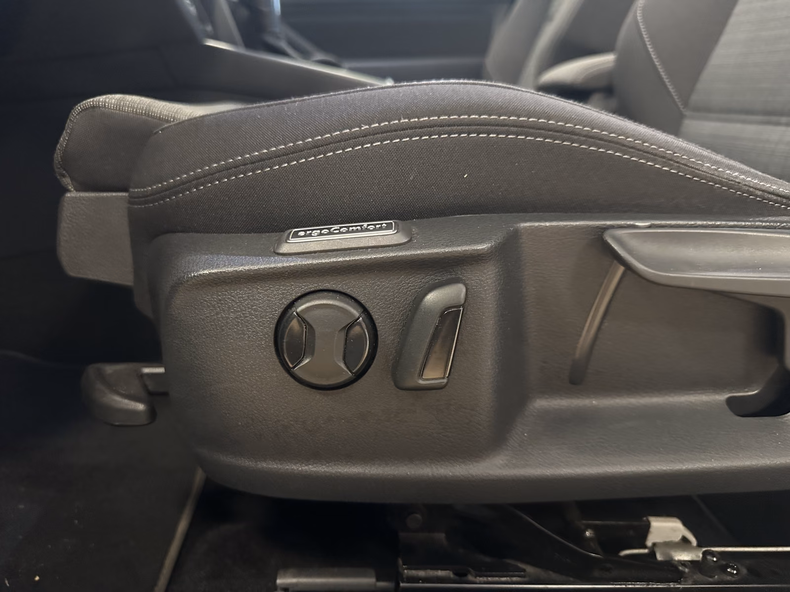 Volkswagen Passat 4Motion*2,0TDI*Pano*ACC*AHK*Massage*1Hand, миниатюра 27