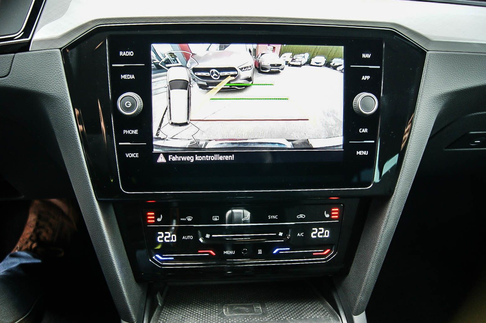 Fahrzeugabbildung Volkswagen Passat Variant GTE MATRIX-LED IQ.DRIVE ACC 1HAND