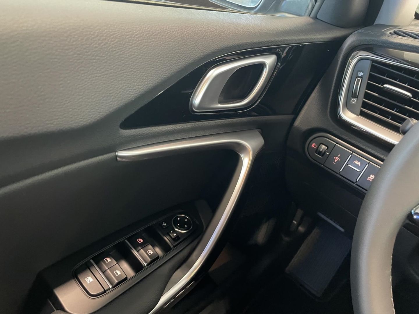 Fahrzeugabbildung Kia Ceed Ultimate Edition Kamera totWinkASS Navi