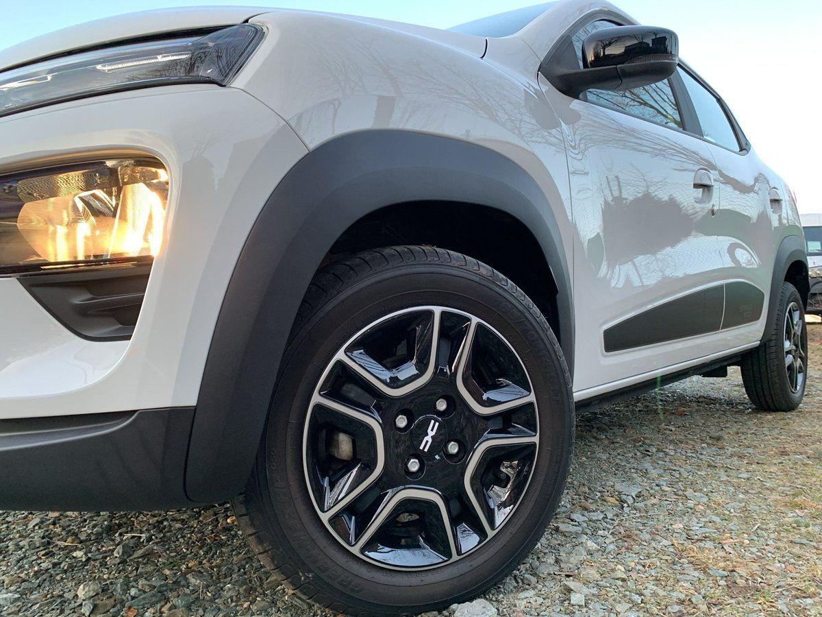 Dacia Spring - Bild 24