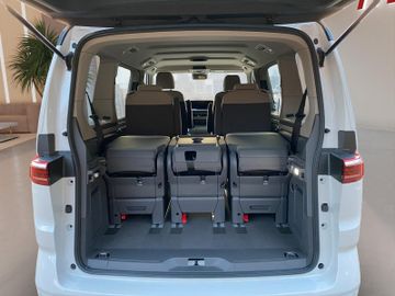 Volkswagen T7 Multivan 2.0TDI DSG Edition CarPlay RFK SHZ