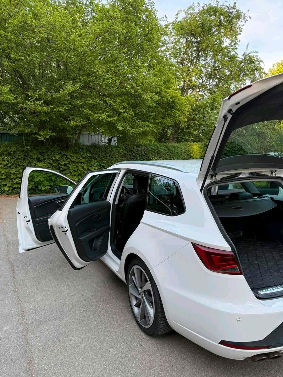 Seat Leon 2015 — photo 11
