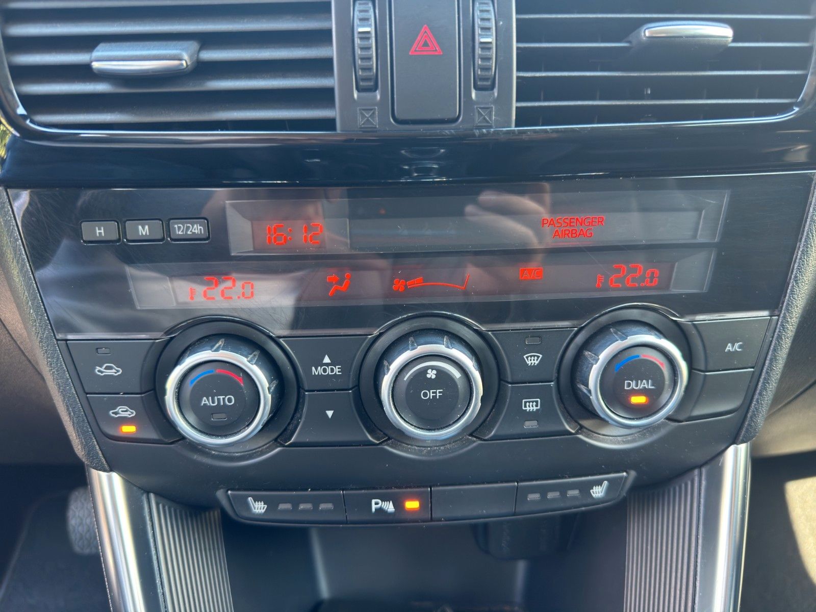 Fahrzeugabbildung Mazda CX-5 Sports-Line AWD Automatik/Leder/Navi/Xenon