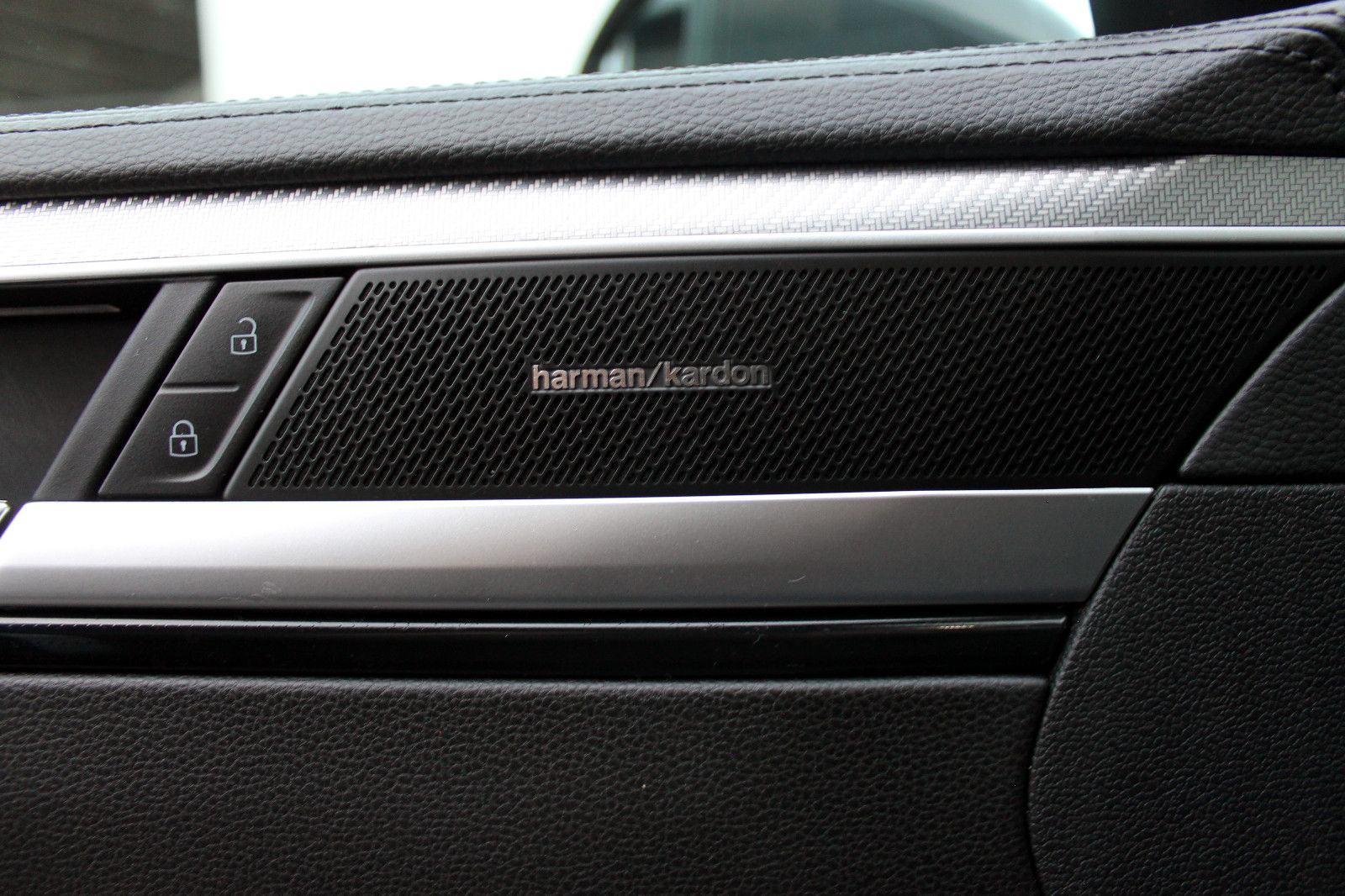 Fahrzeugabbildung Volkswagen Arteon SB 2.0TDI DSG R-Line 4M ACC KAM H&K AHK