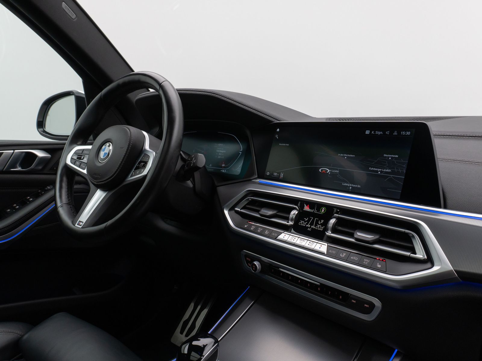 Fahrzeugabbildung BMW X5 xD30d M Sport 360°Panorama Laser HUD DAB HiFi