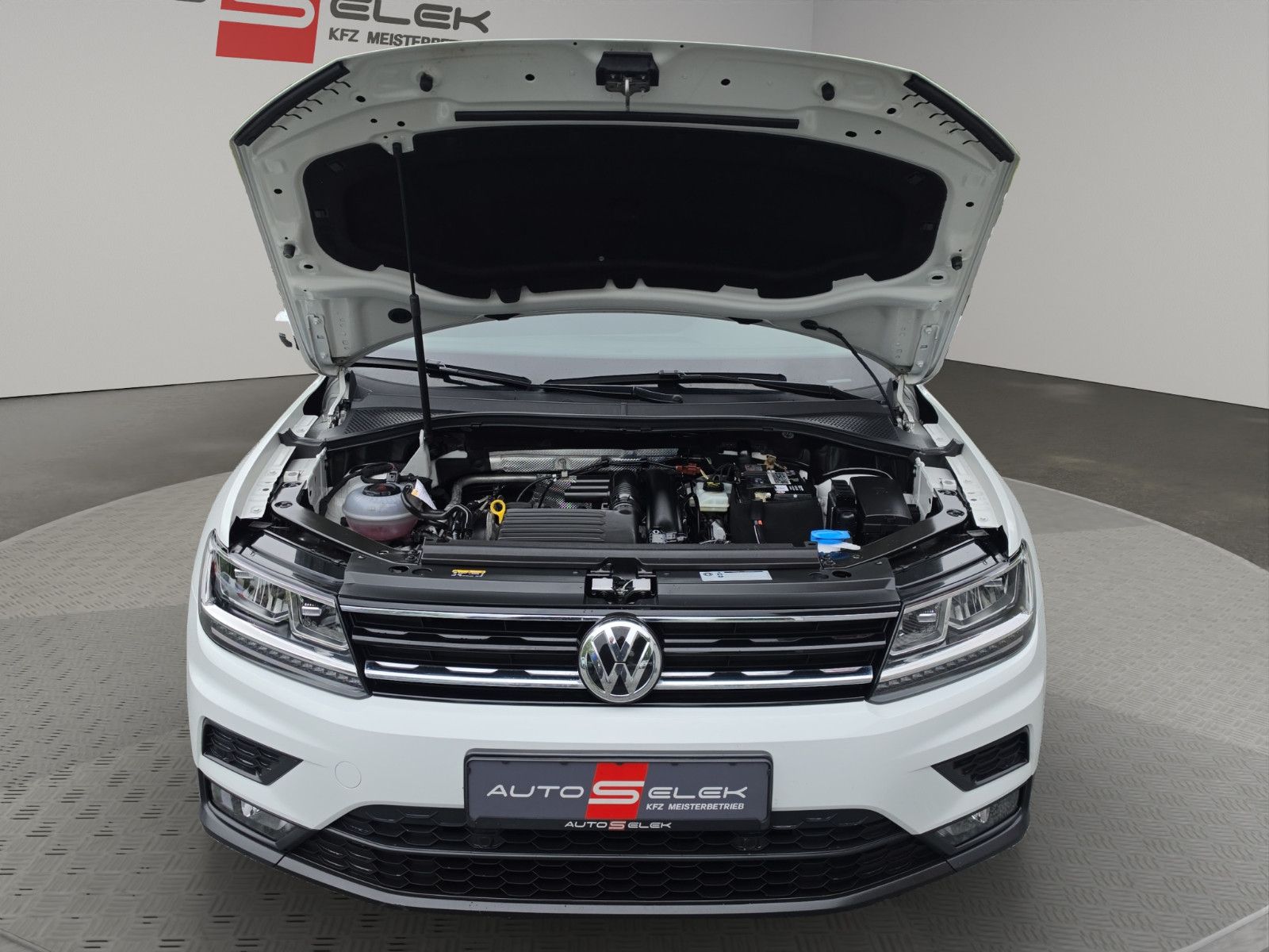 Fahrzeugabbildung Volkswagen Tiguan Comfortline BMT/Start-Stopp Aus 1.Hand