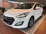 Hyundai i30 blue Trend 1,4*Klima*Temp*Garantie*Insp*EUR6 - Hyundai i30 mit Benzin-Antrieb: Scheckheftgepflegt, Limousine, Klimaanlage, Euro4