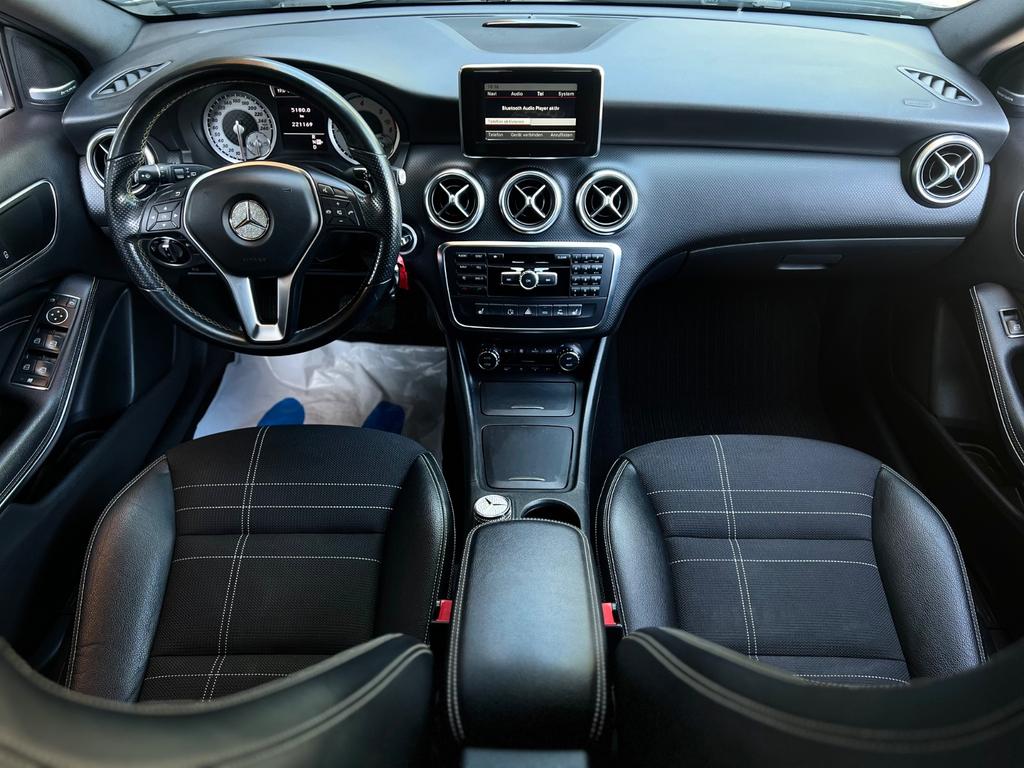 Mercedes-Benz A 220