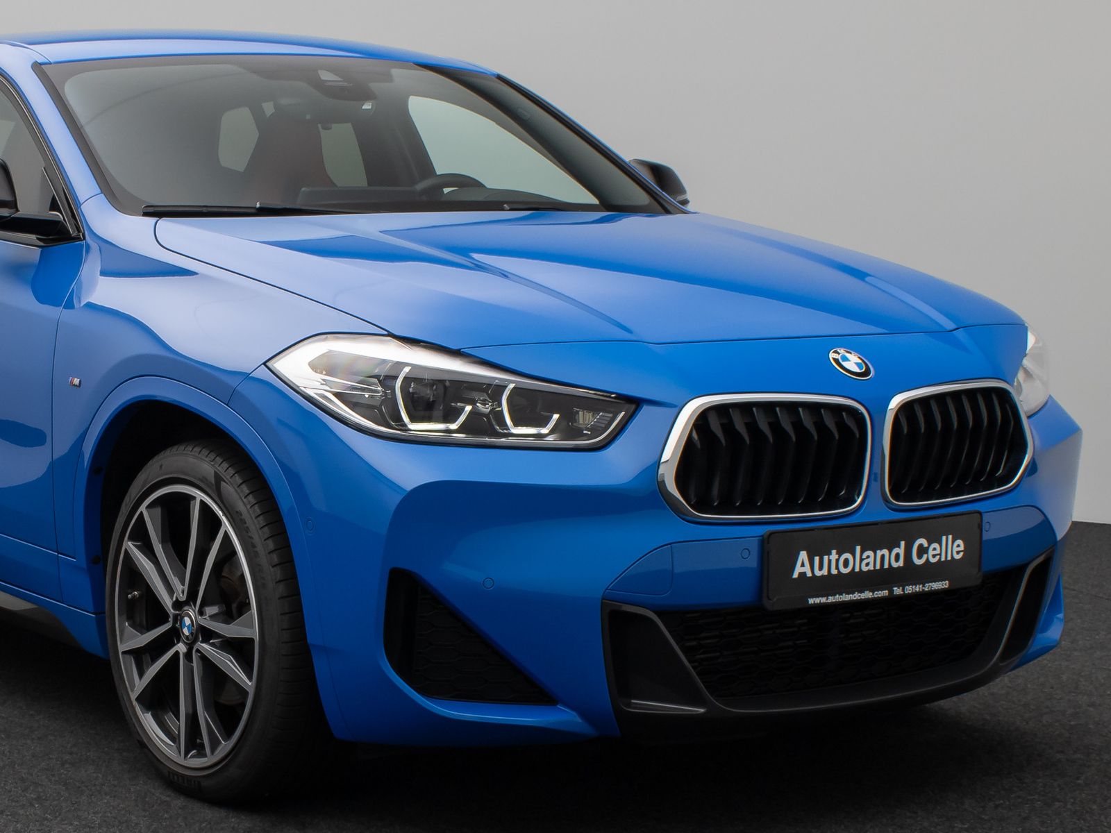 Fahrzeugabbildung BMW X2 sD18d M Sport Kamera HUD DAB HiFi Komfort 19"