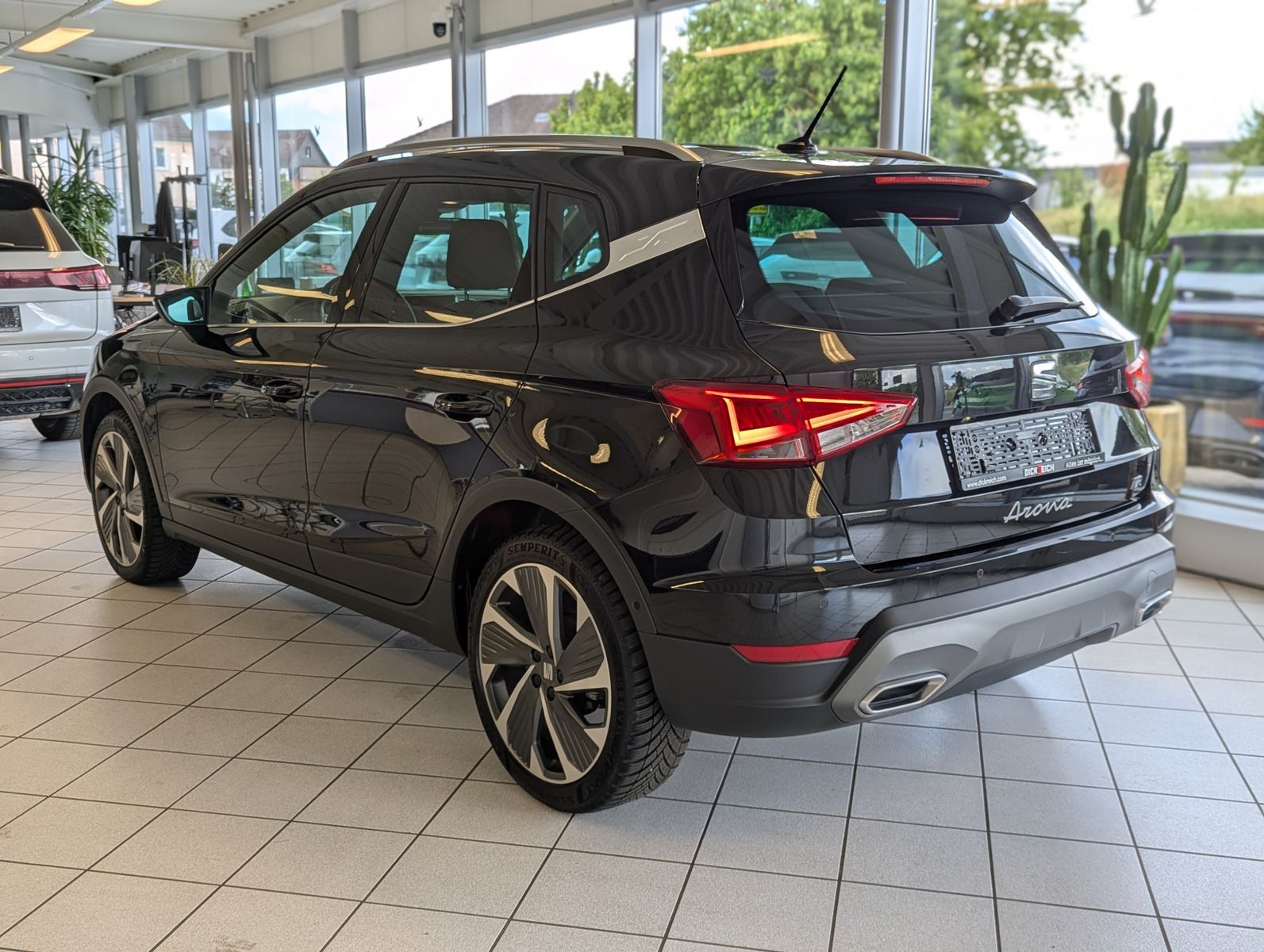 SEAT Arona 1.0 TSI FR DSG LED Dinamica ACC AHK Kamera - Image 5