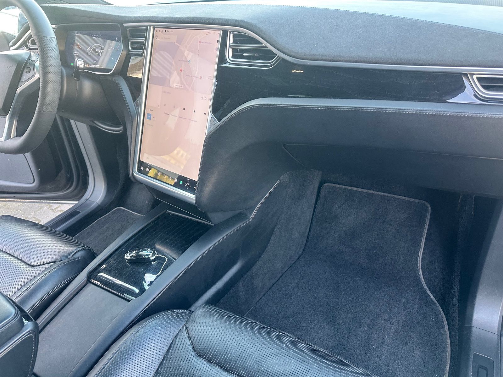 Fahrzeugabbildung Tesla MODEL X 90D PERFORMANCE+7SITZER+AHK
