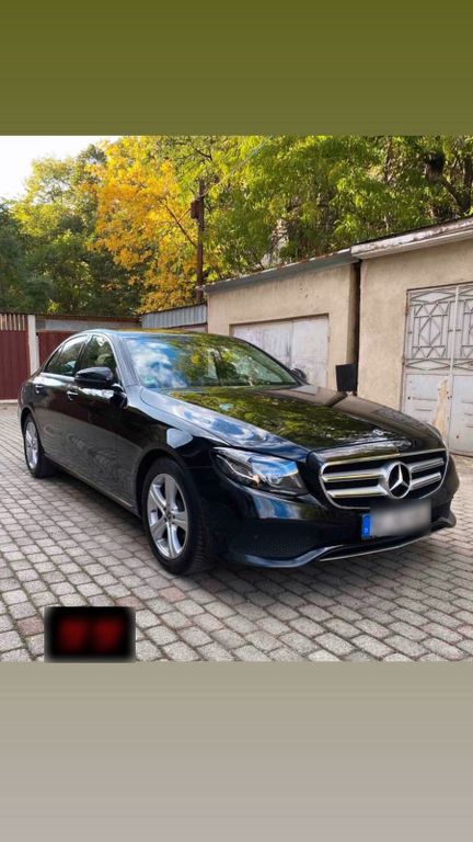 Image of Mercedes-Benz 220