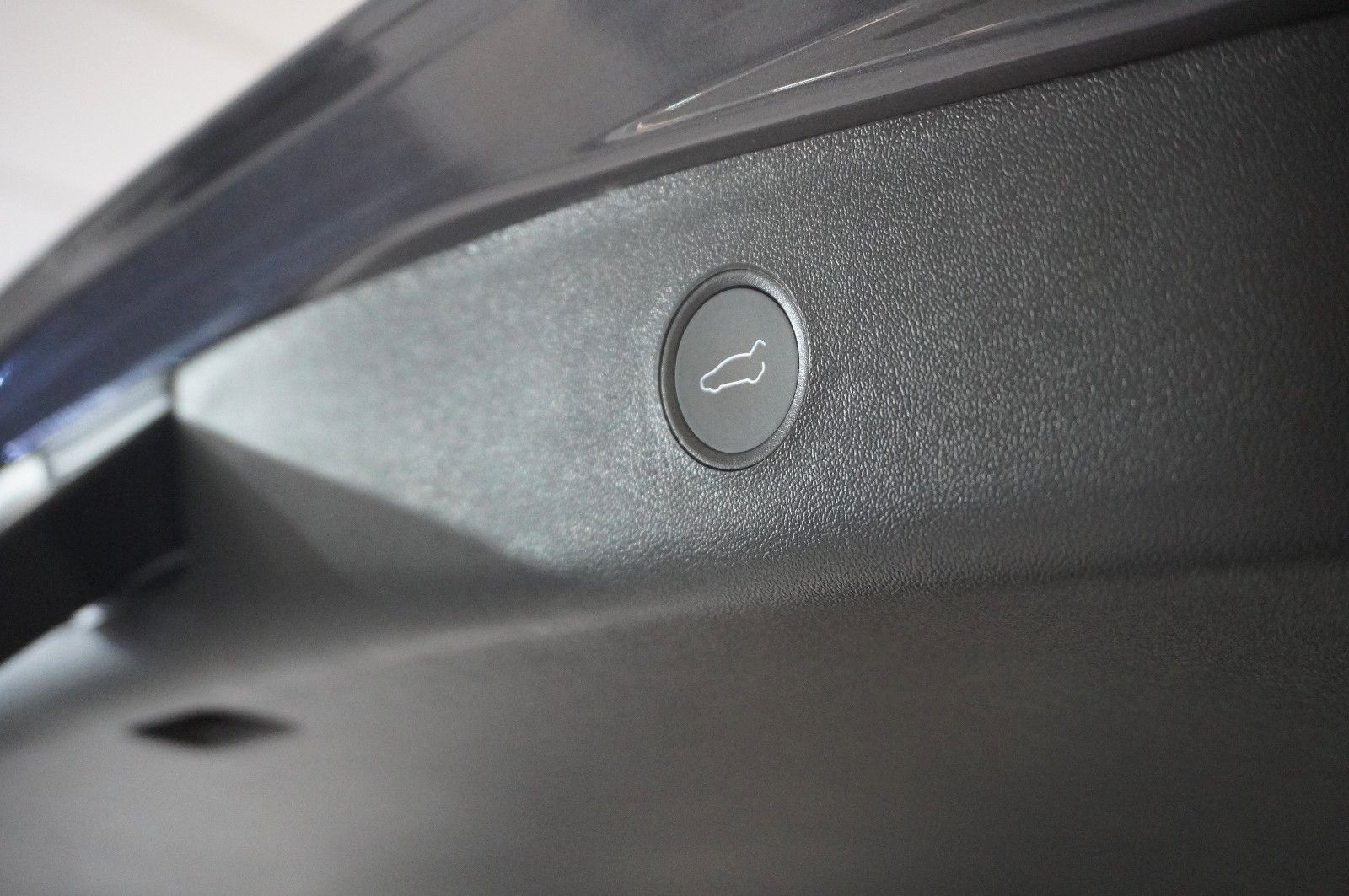 Fahrzeugabbildung Tesla Model 3 LONGRANGE DUAL-MOTOR NAVI/KAMERA/SH/PANO