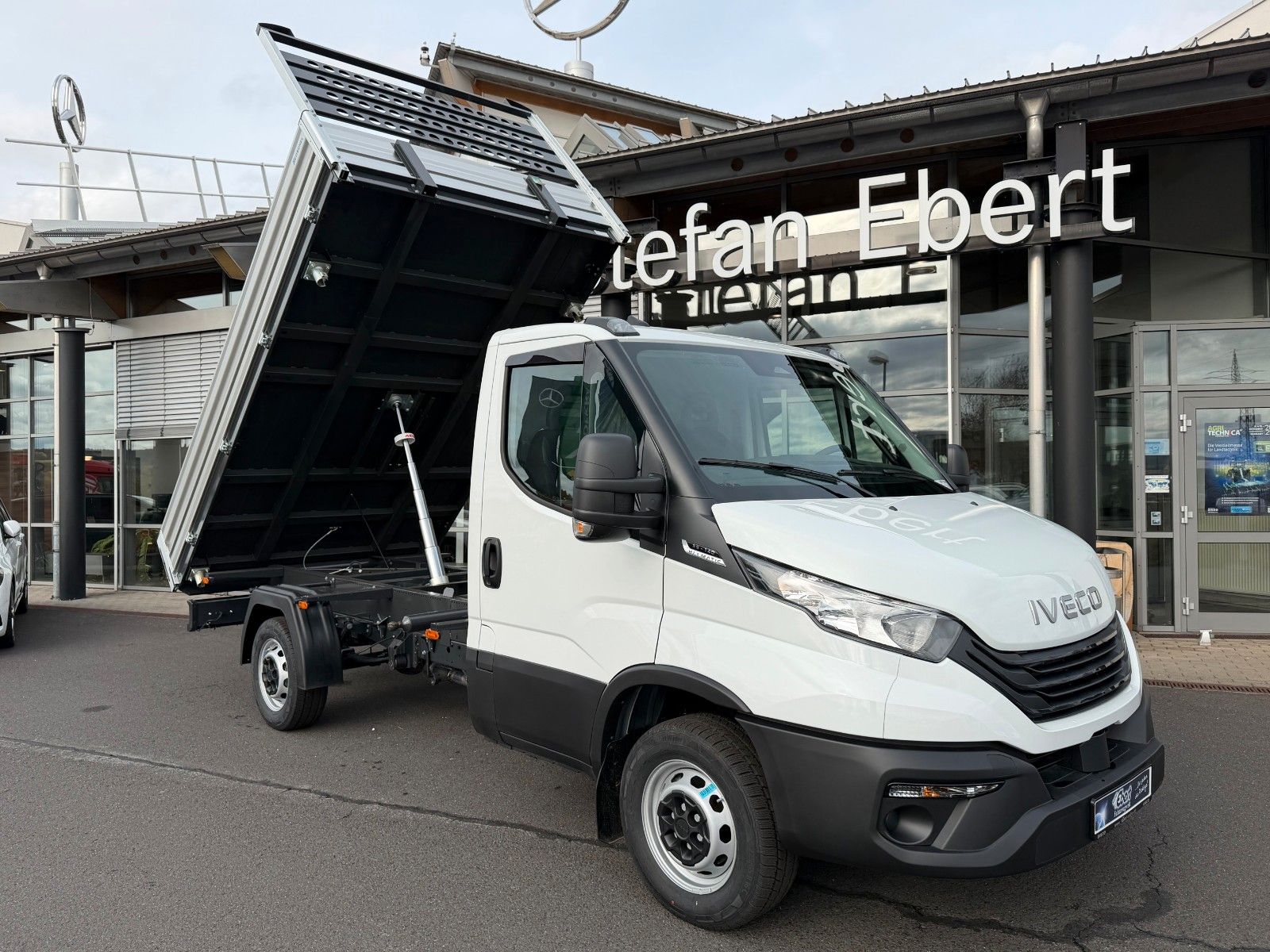 Fahrzeugabbildung Iveco Daily 35S14 A8*R3.450mm*Automatik*Kamera*2Sitze*