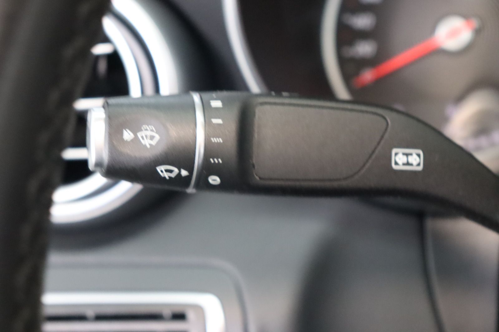 Fahrzeugabbildung Mercedes-Benz C 220 d Cabrio AMG Line