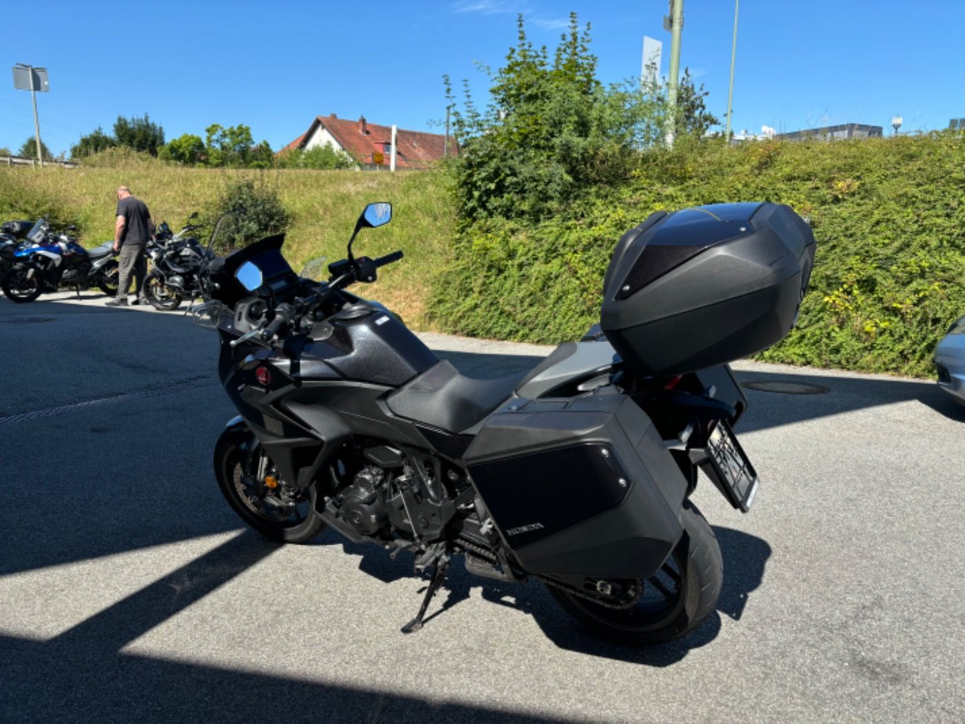 Fahrzeugabbildung Honda NT 1100 Schalter Standard 2025 Topcase