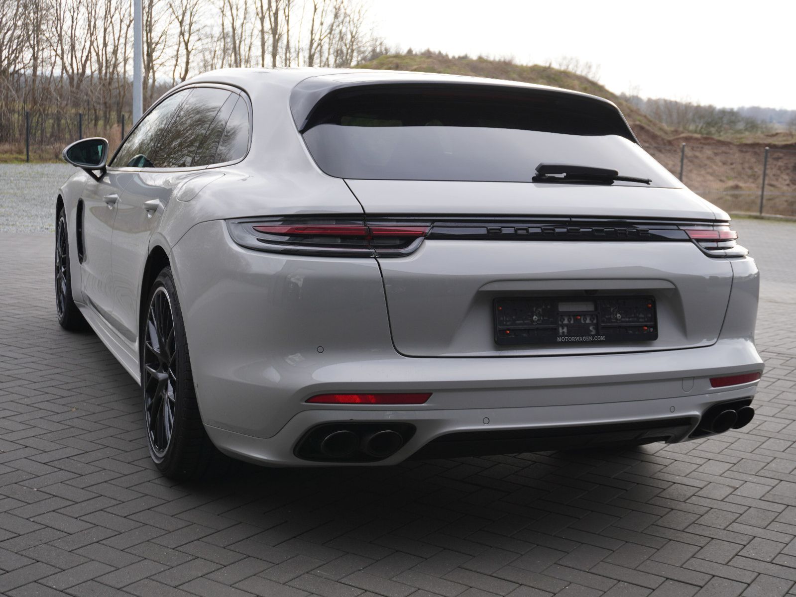 Fahrzeugabbildung Porsche Panamera Sport Turismo 4 E-Hybrid