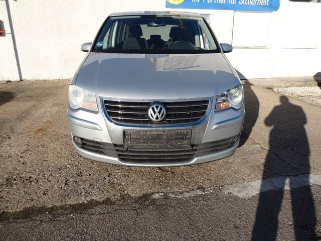 Fahrzeugabbildung Volkswagen Touran Highline/Klima/Navi/PDC/170PS/2.Hand/