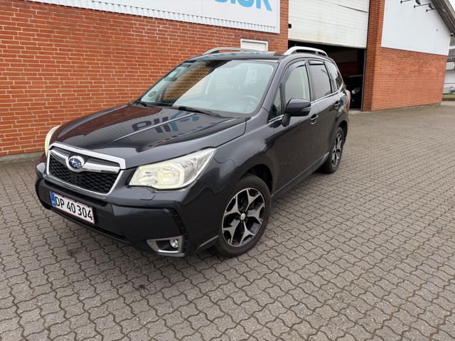 Subaru 2,0 Exclusive 4x4, KEYLESS/NAVI/CAM, RUNS 100 %