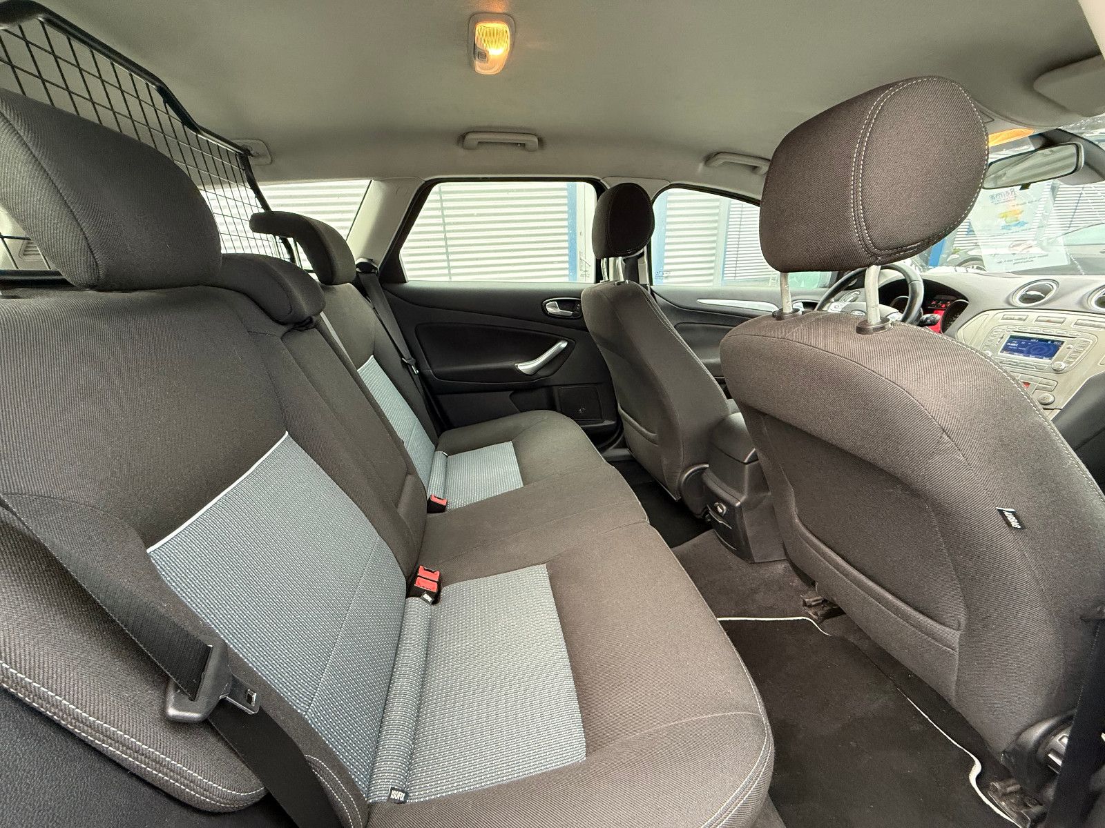 Fahrzeugabbildung Ford Mondeo Turnier 2,0 D  Trend, Navi, Alu, Klima