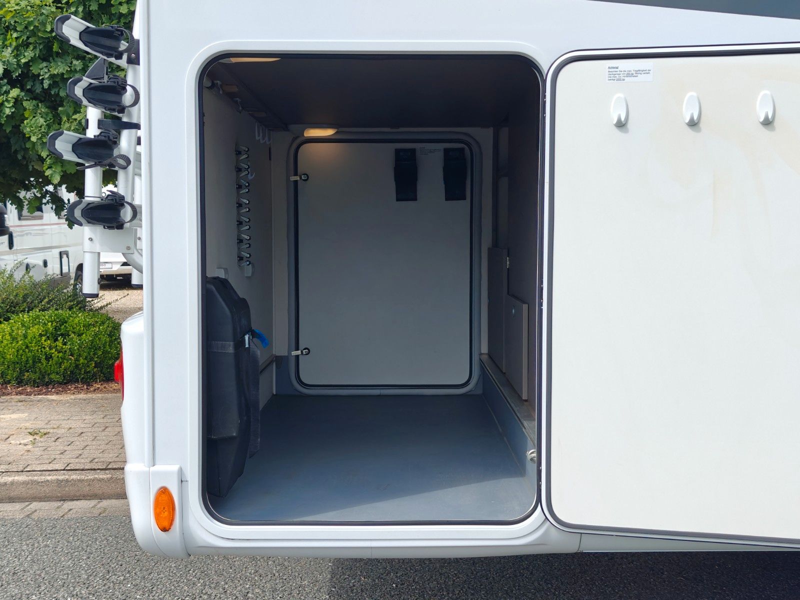 Fahrzeugabbildung LMC Tourer Lift H 730 G - Luftfeder, Winterpaket -