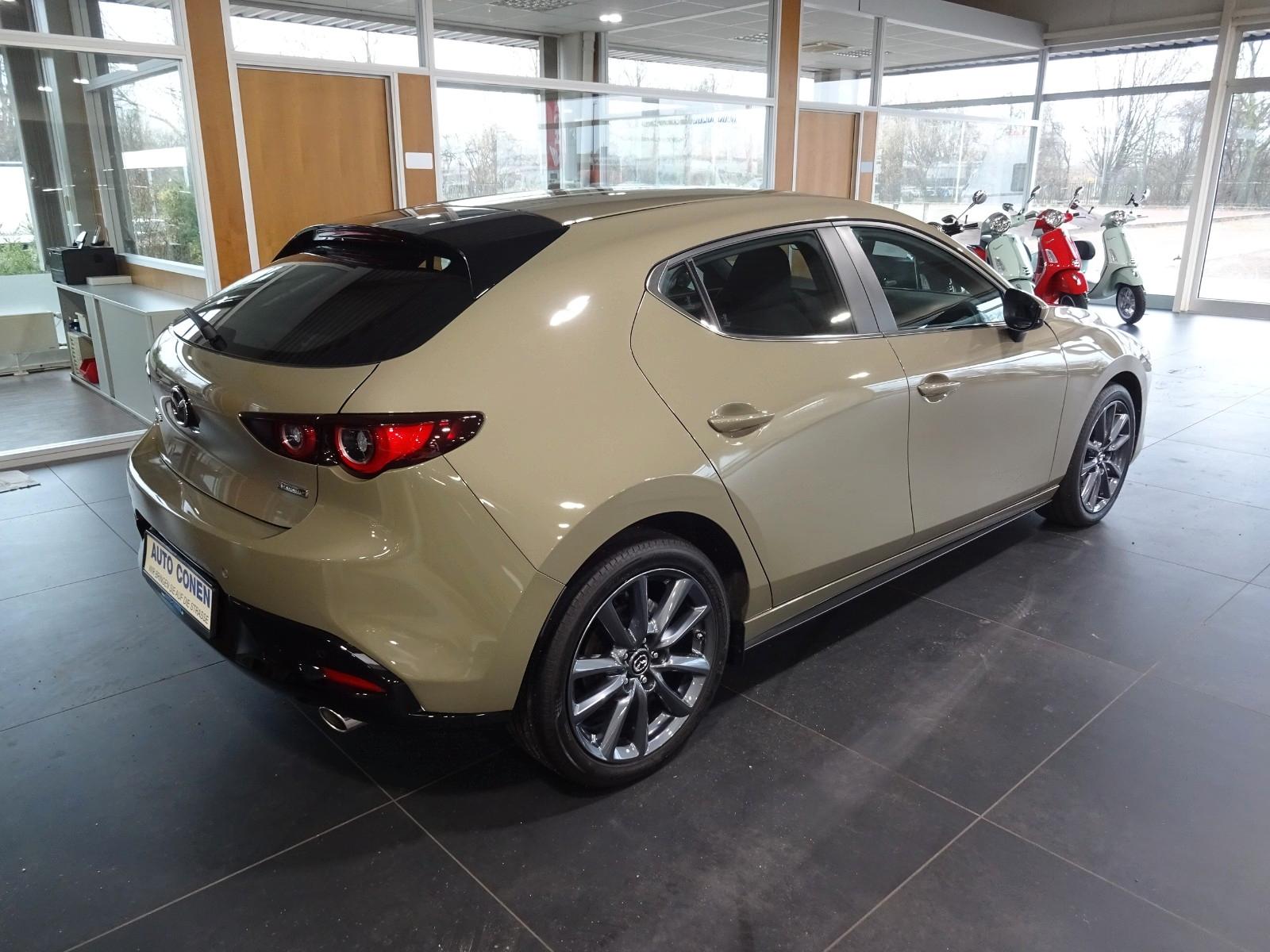 Mazda 3 2.5L 140PS AT CENTRE-LINE ACC/HUD/SHZ/NAVI/CAM
