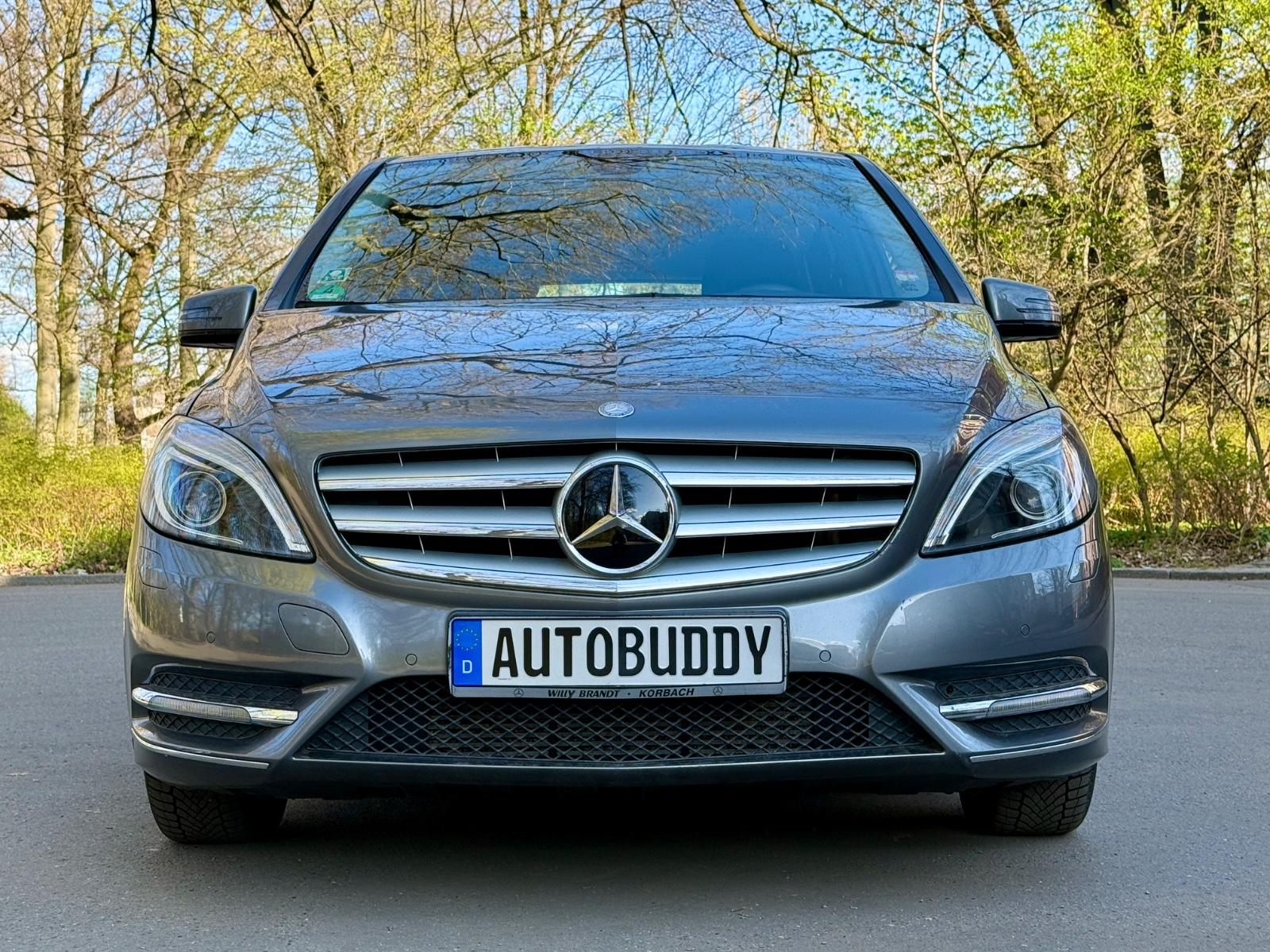 Mercedes-Benz B 200