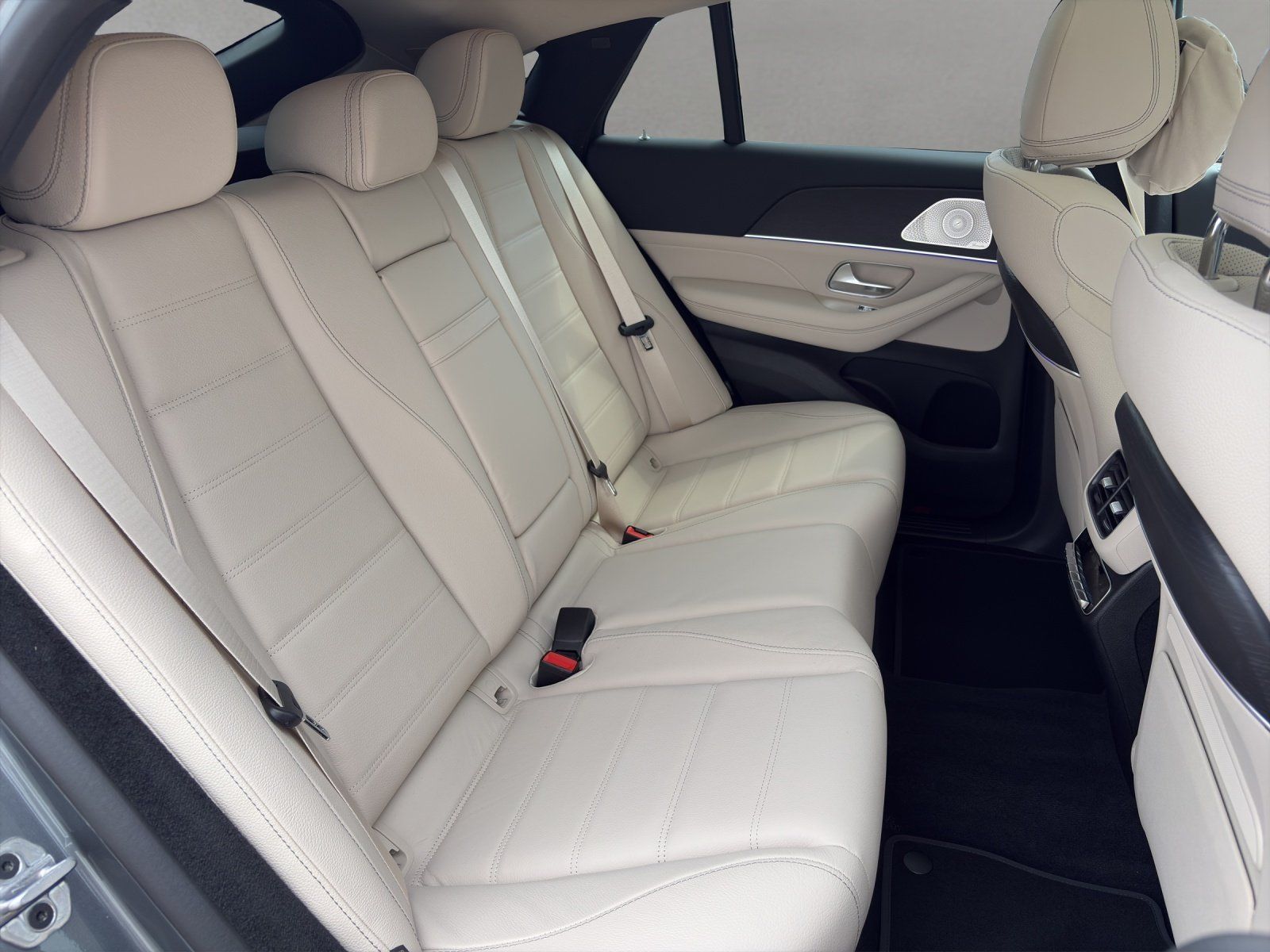 Fahrzeugabbildung Mercedes-Benz GLE 450 d 4M Coupé AMG Distr HUD Burm3D PANO AHK