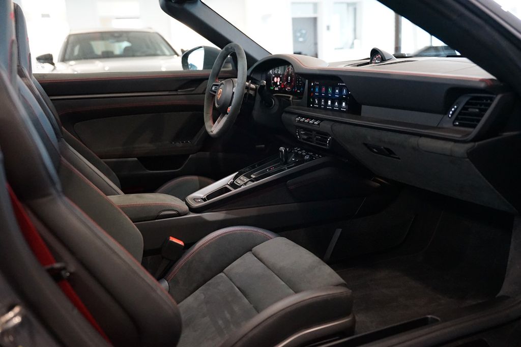 PORSCHE 992.2 Carrera GTS Cabriolet | HD-Matrix | BOSE PORSCHE 992.2 Carrera GTS Cabriolet | HD-Matrix | BOSE