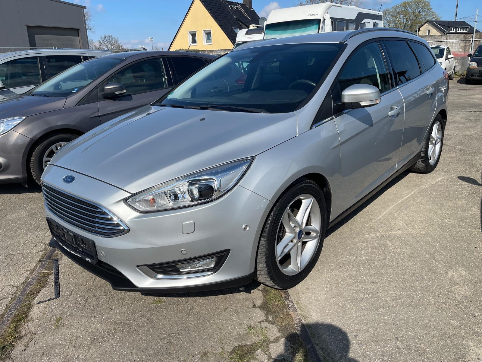 Ford Focus Turnier Titanium 1.Hand LHZ SHZ NAVI