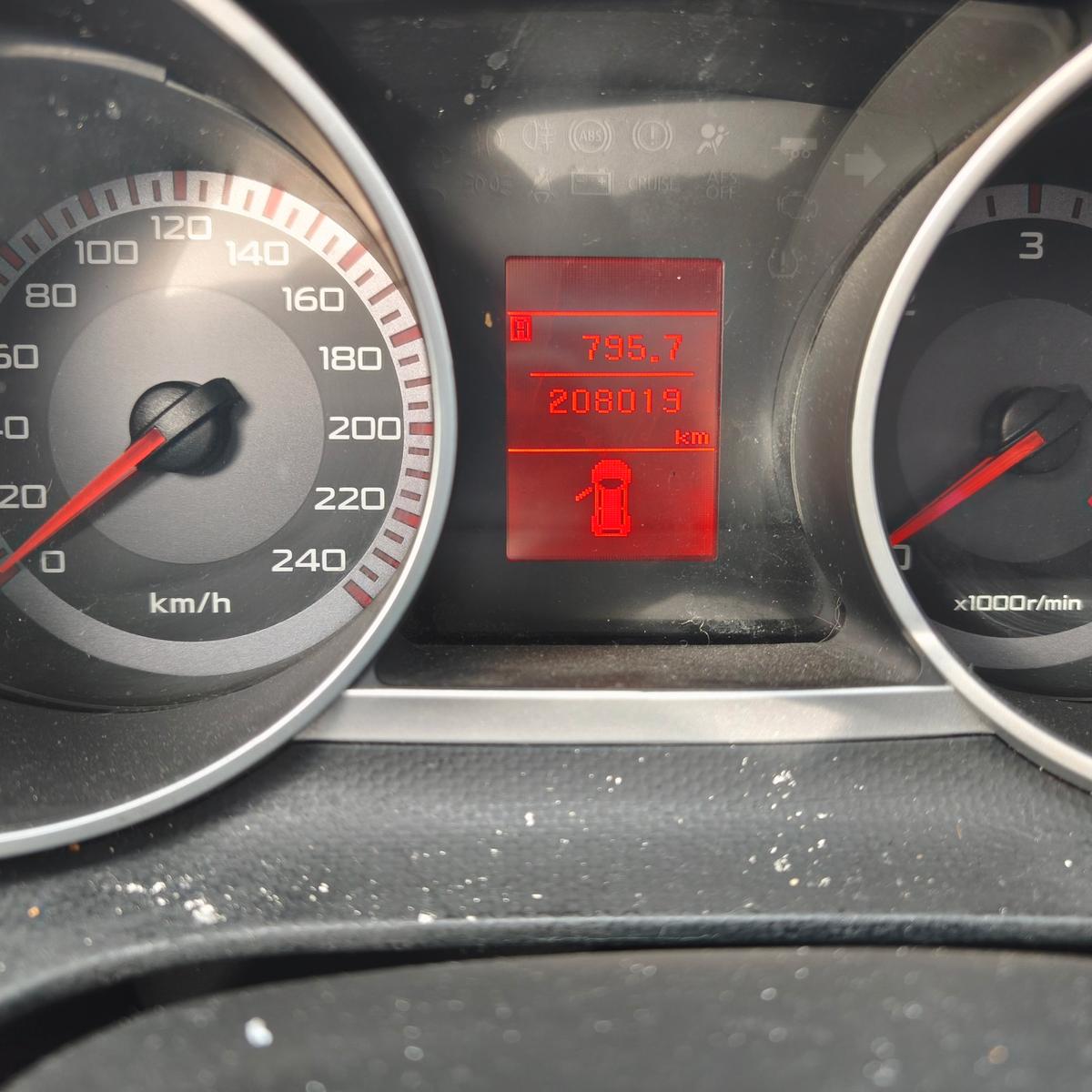 Peugeot 4007 2008 — photo 12