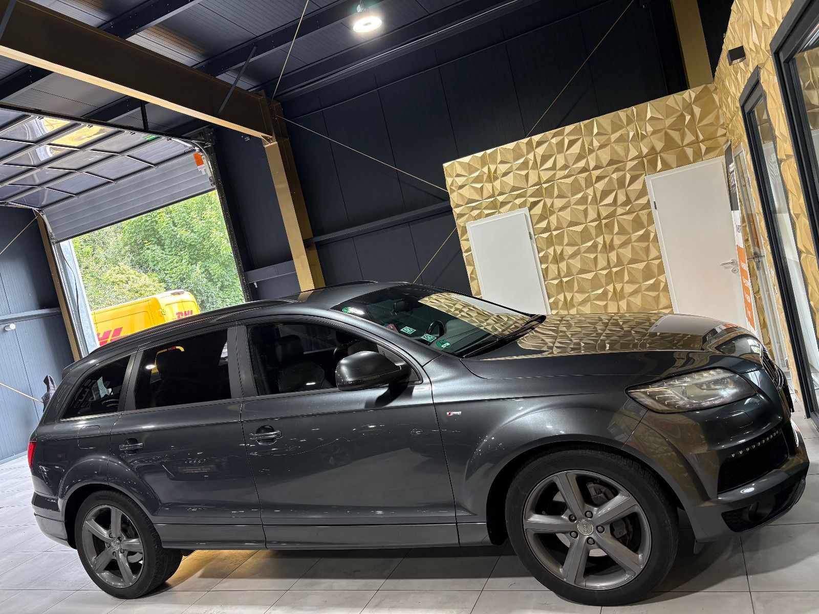 Fahrzeugabbildung Audi Q7 3.0 TDI quattro/S-LINE/MEMORY/XENON/7-SITZ/V6