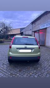 Ford Fiesta 1.3 51 kW - - Ford Fiesta aus 2005: 1.3