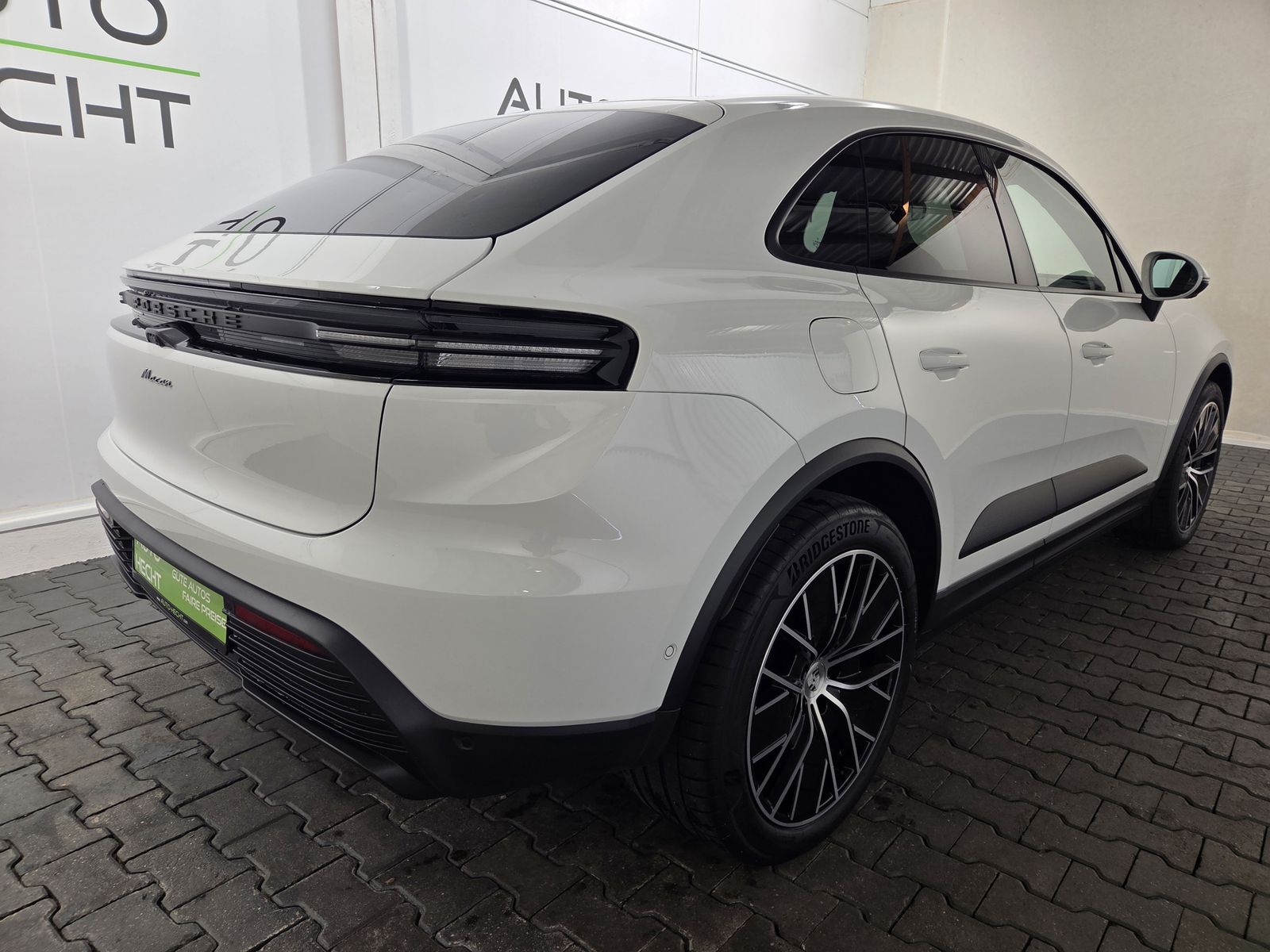 Porsche Macan Electric AHK, Beifahrer-Displ., 360°, Pano imagem 3