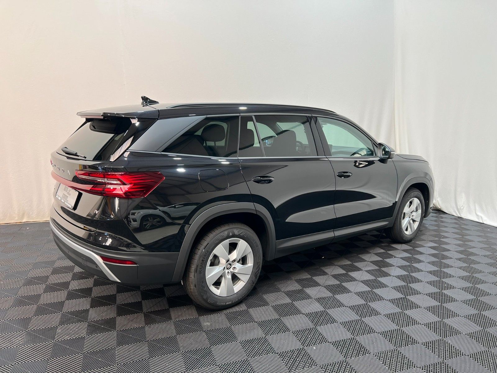 Fahrzeugabbildung SKODA Kodiaq 1.5 TSI iV DSG Selection 5-Si. AHK
