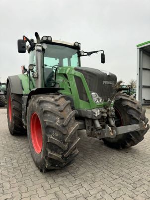 Fendt 824 Vario SCR Profi Plus