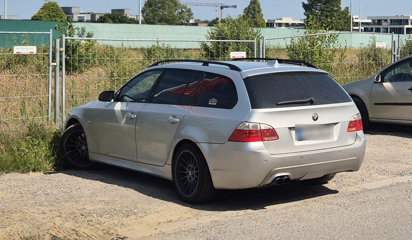 BMW 535 2005 — interior