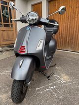 Vespa GTS Sport 125
