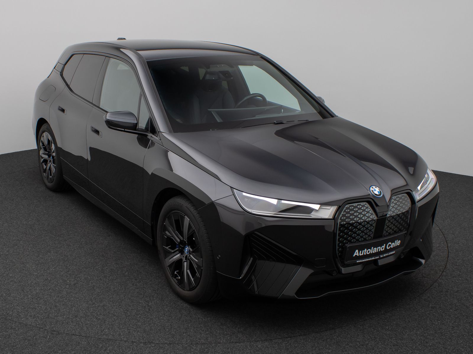 Fahrzeugabbildung BMW iX xD40 Sportpaket360°DAB H/K ACC AHK Komfort